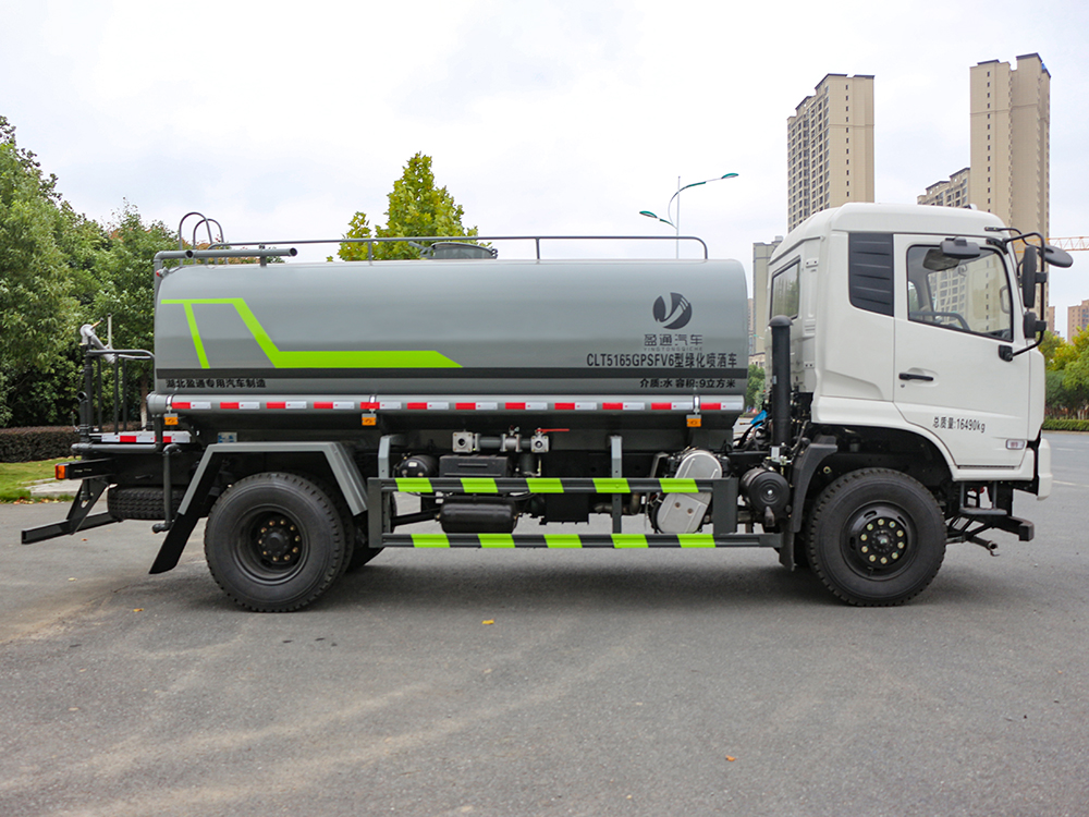 10.3方東風天錦六驅(qū)灑水車