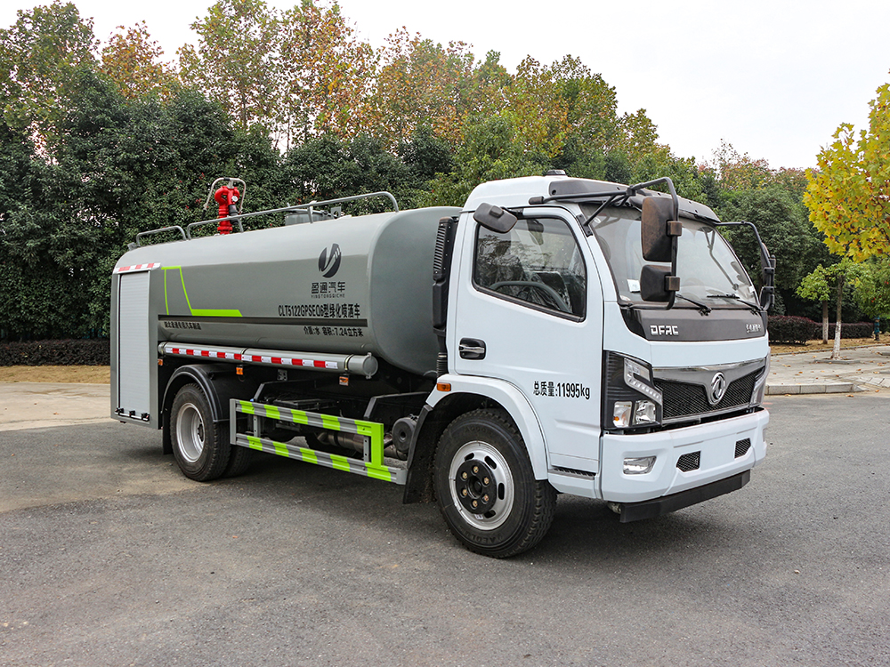 東風8噸消防灑水車