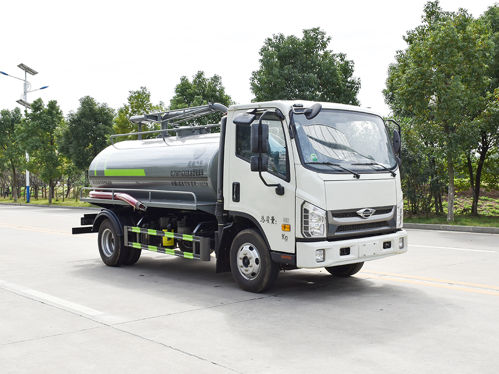 CLT5071GXEBJ6型吸糞車(chē)