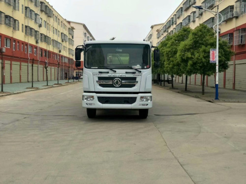 東風D9洗掃車-8方洗掃車